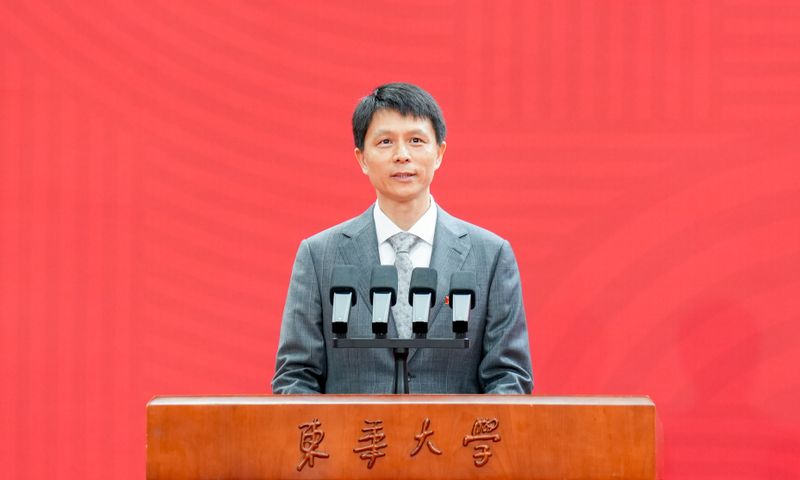 立志·探索·坚持——校长项延训...