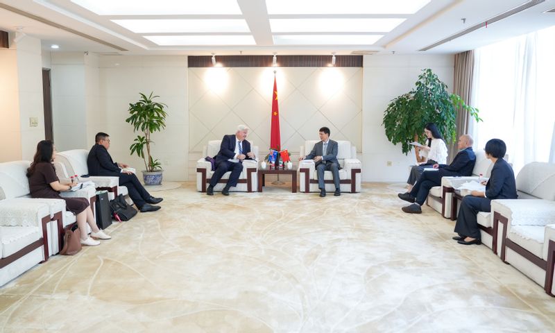 澳大利亚南昆士兰大学校长一行来...