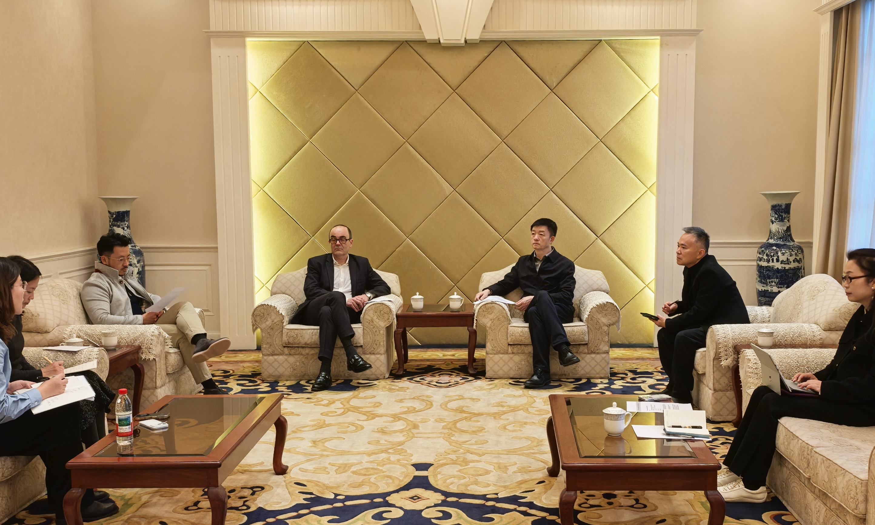 爱丁堡艺术学院院长胡安·克鲁兹...